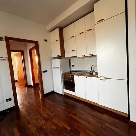 King-bed With Good Access To Everywhere Perugia